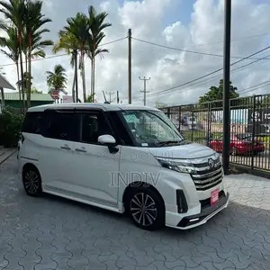 Toyota Roomy Custom GT 2025 Car Unregistered (Recondition)