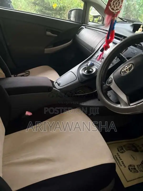 Toyota Prius 2010 Car (Used)