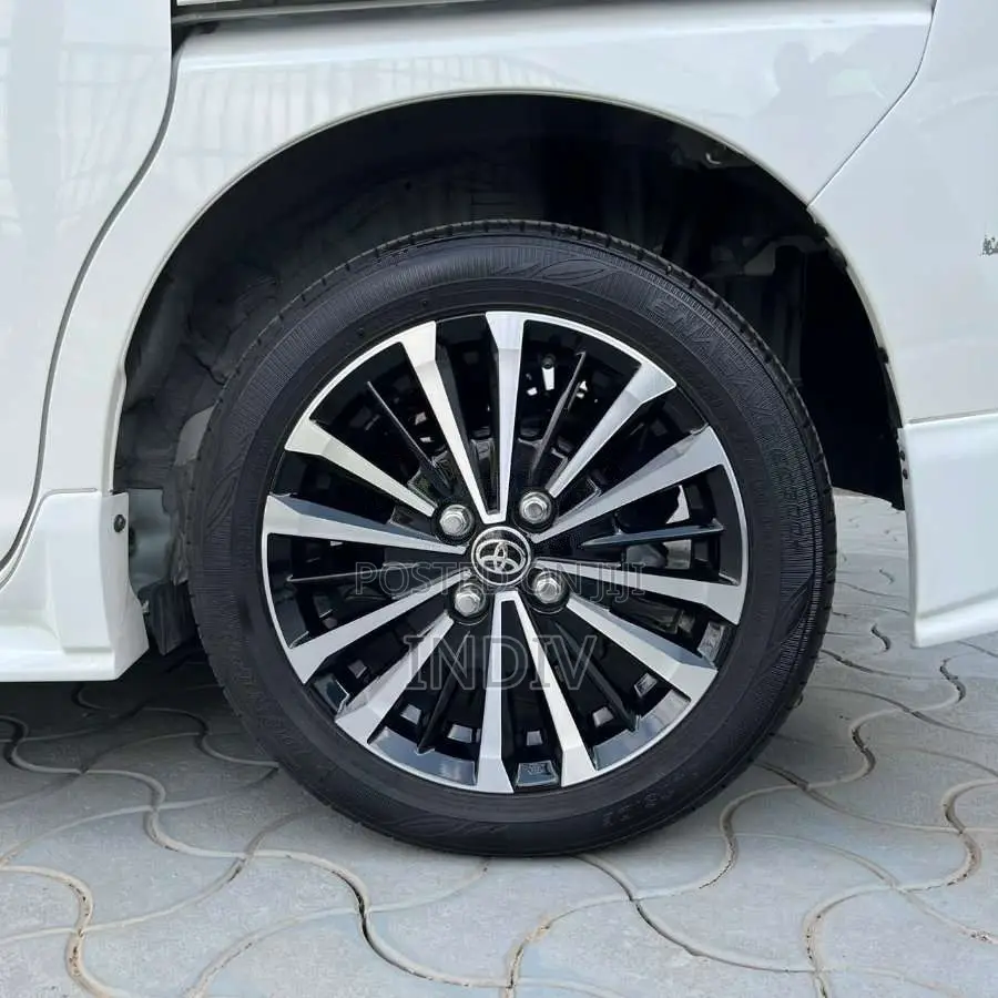Toyota Roomy Custom GT 2025 Car Unregistered (Recondition)