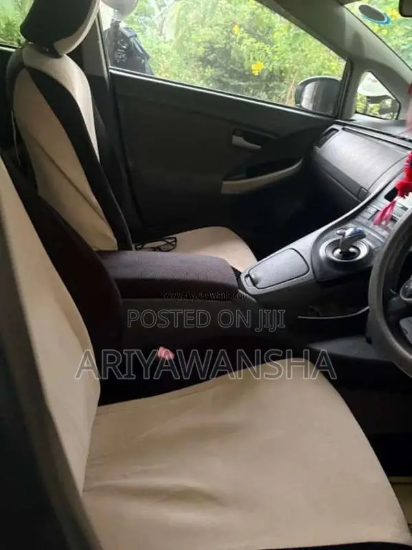 Toyota Prius 2010 Car (Used)