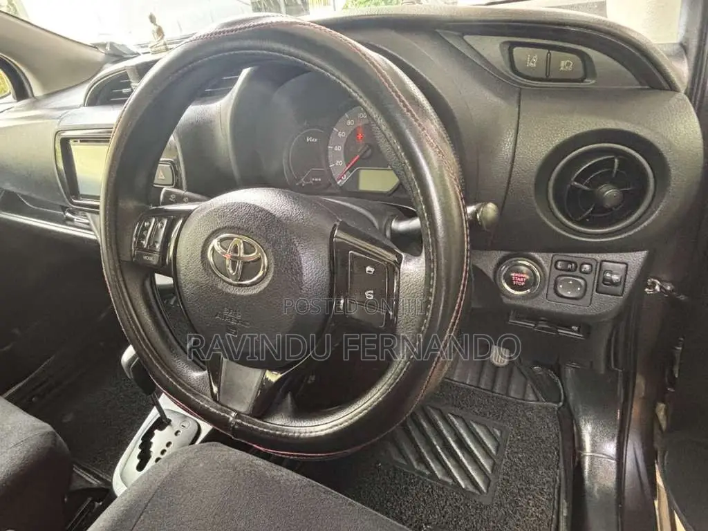 Toyota Vitz 2017 Car (Used)