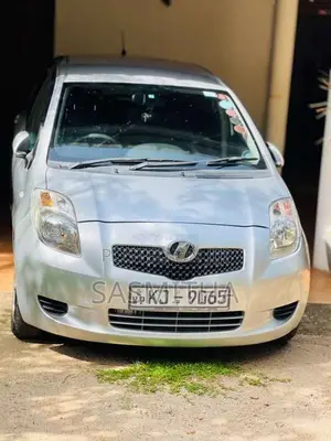 Toyota Vitz 2010 Car (Used)