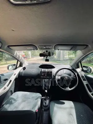 Toyota Vitz 2010 Car (Used)