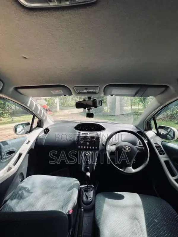 Toyota Vitz 2010 Car (Used)