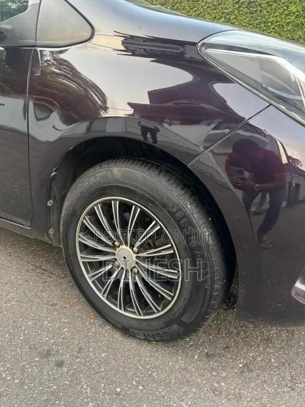 Toyota Vitz 2016 Car (Used)
