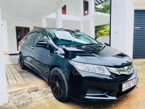 Honda Grace 2015 Car (Used)