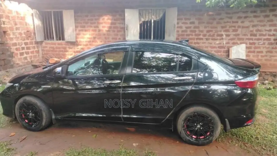 Honda Grace 2015 Car (Used)