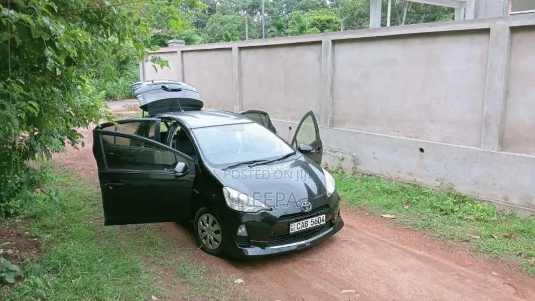 Toyota Aqua 2014 Car (Used)