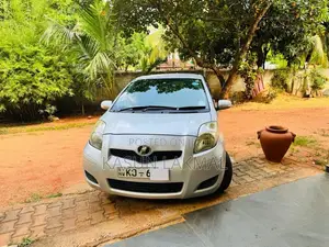 Toyota Vitz 2007 Car (Used)