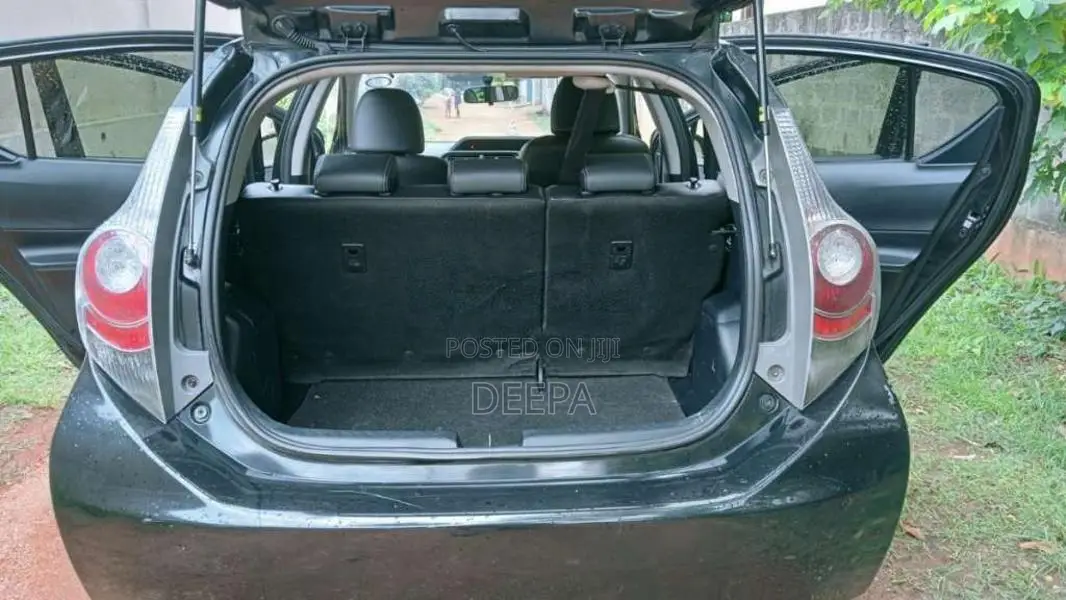 Toyota Aqua 2014 Car (Used)