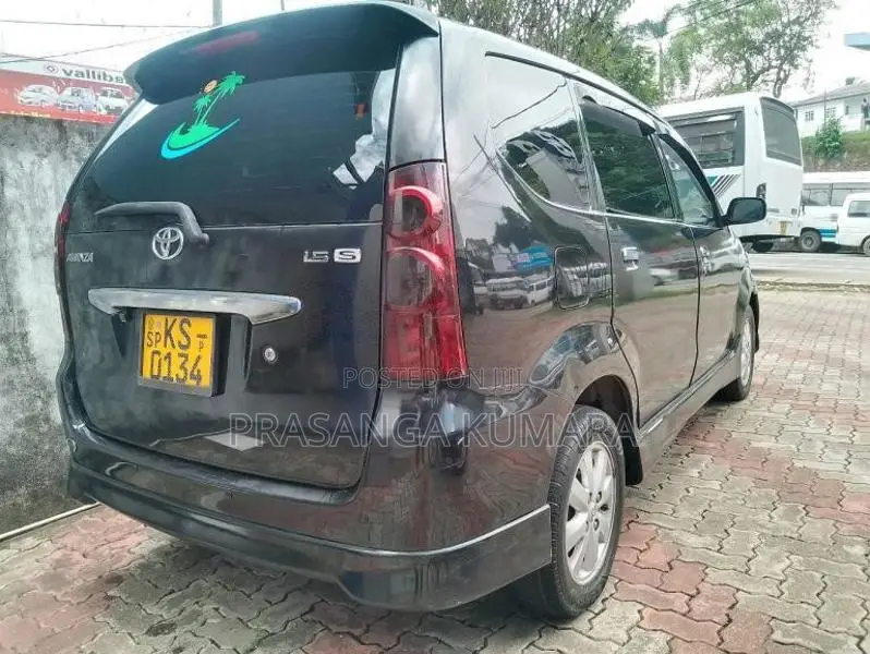 Toyota Avanza S 2011 Car (Used)