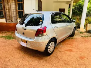 Toyota Vitz 2007 Car (Used)