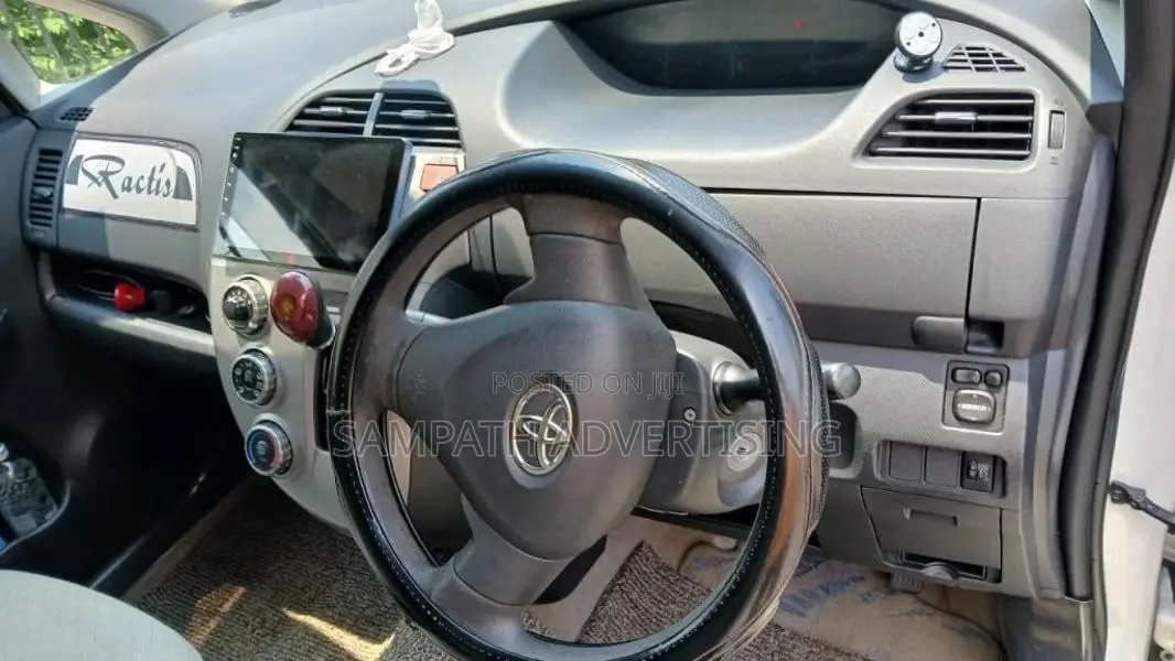 Toyota Ractis 2010 Car (Used)