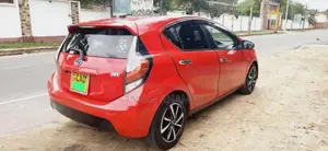 Toyota Aqua 2015 Car (Used)