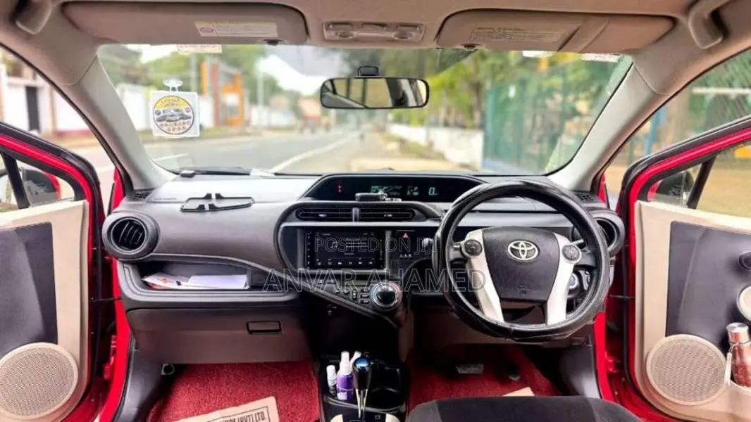 Toyota Aqua 2015 Car (Used)