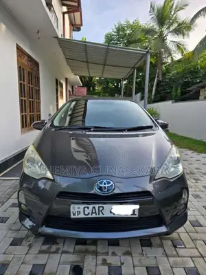 Toyota Aqua 2013 Car (Used)