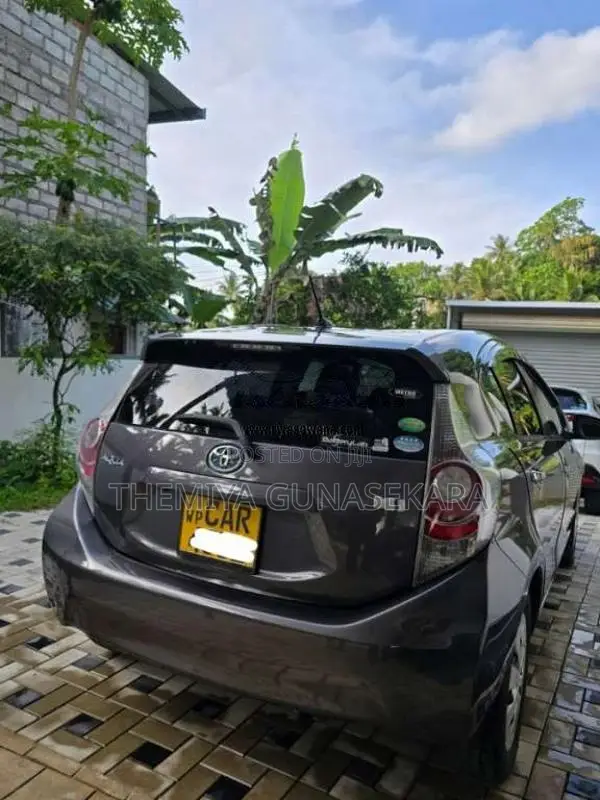 Toyota Aqua 2013 Car (Used)