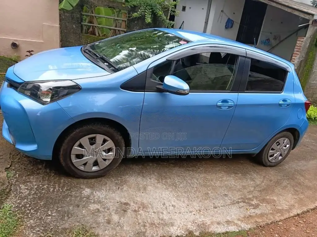 Toyota Vitz 2015 Car (Used)