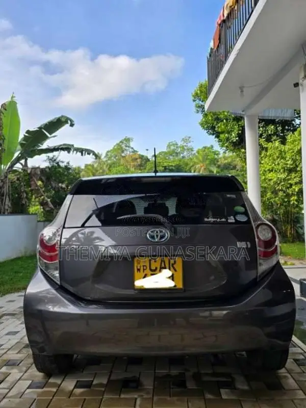 Toyota Aqua 2013 Car (Used)