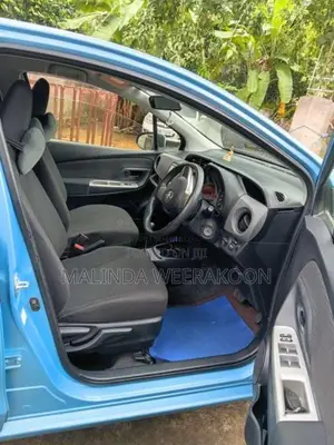 Toyota Vitz 2015 Car (Used)