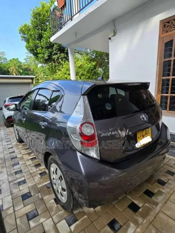 Toyota Aqua 2013 Car (Used)