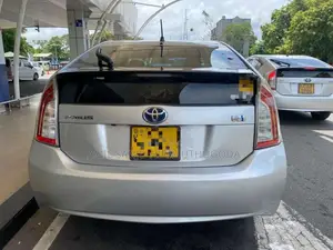 Toyota Prius 2011 Car (Used)