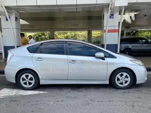 Toyota Prius 2011 Car (Used)