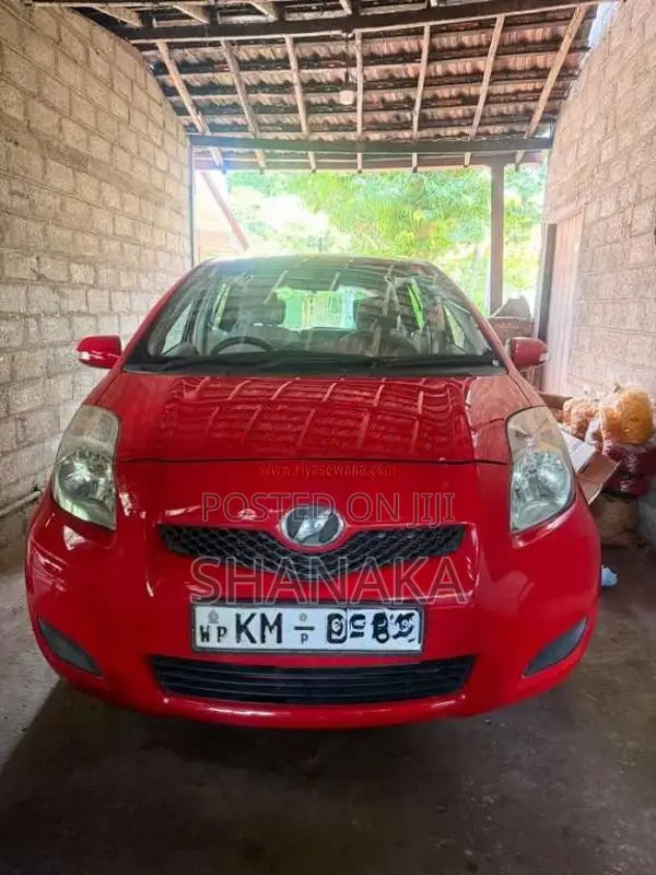 Toyota Vitz 2007 Car (Used)