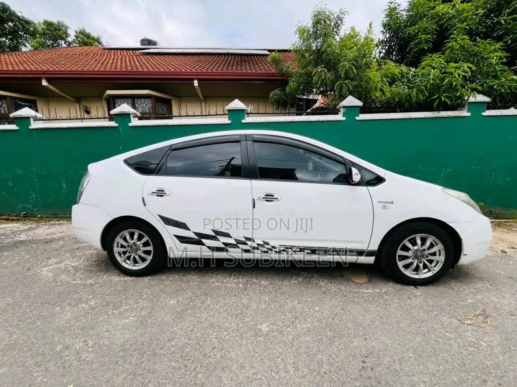 Toyota Prius 2008 Car (Used)