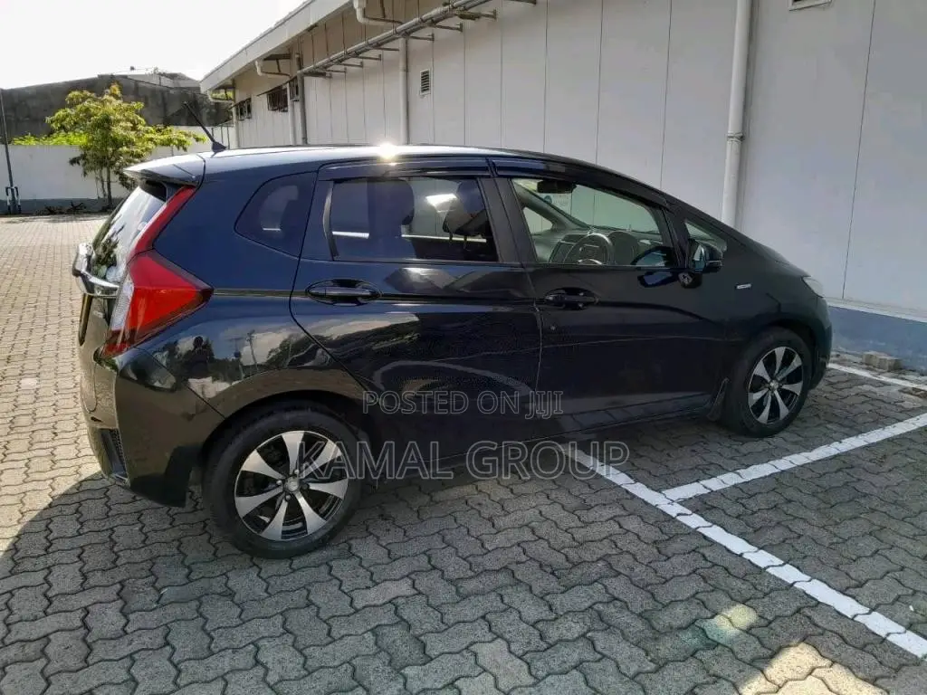 Honda Fit Gp5 L Safety 2014 Car (Used)