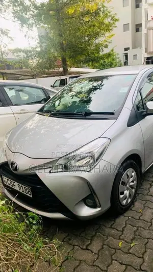 Toyota Vitz 2018 Car (Used)