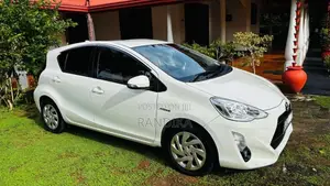 Toyota Aqua 2015 Car (Used)