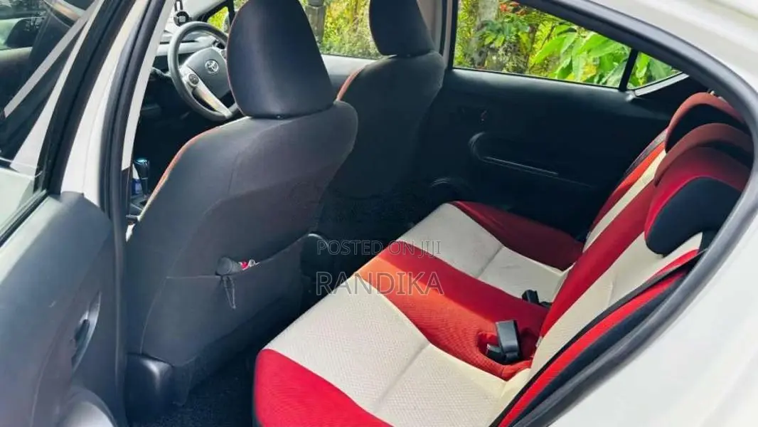 Toyota Aqua 2015 Car (Used)