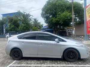 Toyota Prius 2011 Car (Used)