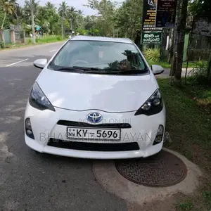Toyota Aqua G Grade 2012 Car (Used)