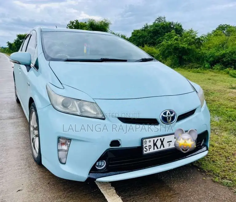 Toyota Prius 2011 Car (Used)