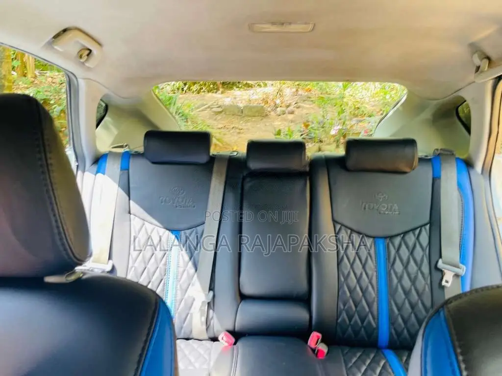 Toyota Prius 2011 Car (Used)