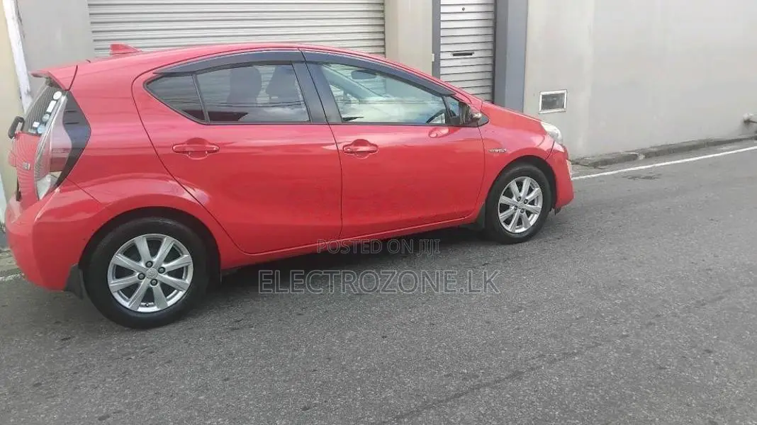 Toyota Aqua X Urban 2017 Car (Used)