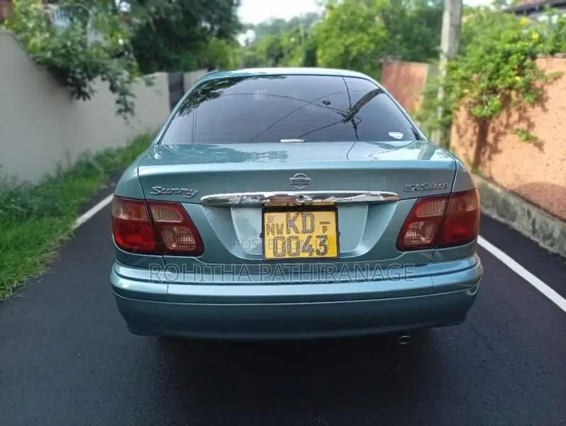 Nissan N16 2002 Car (Used)