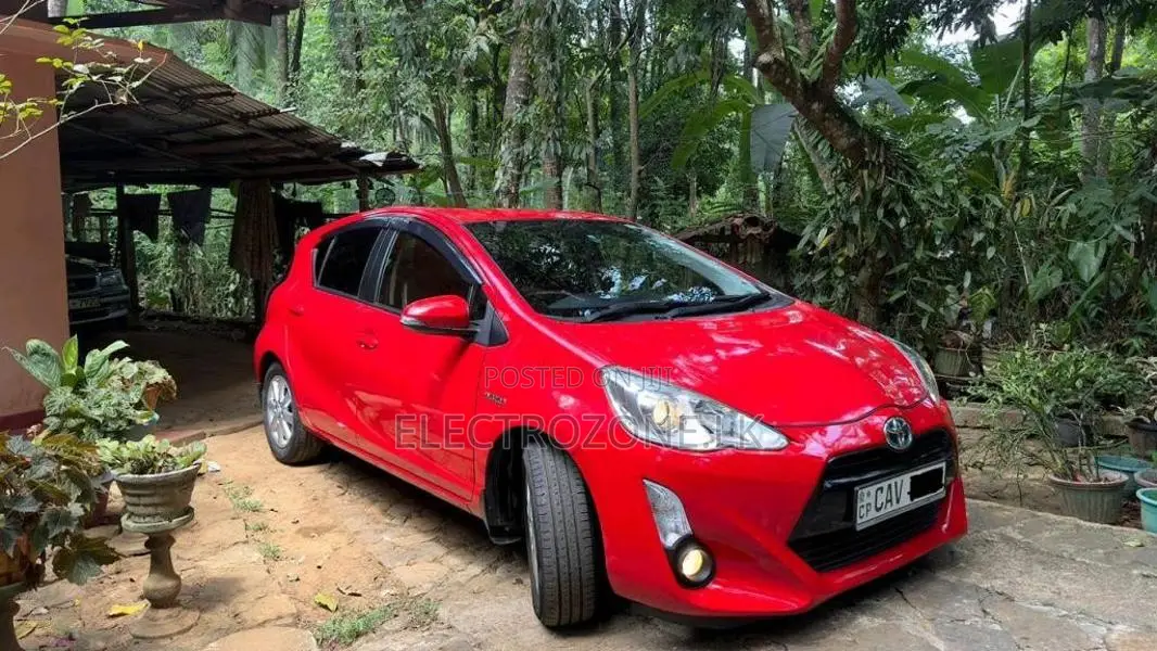 Toyota Aqua X Urban 2017 Car (Used)