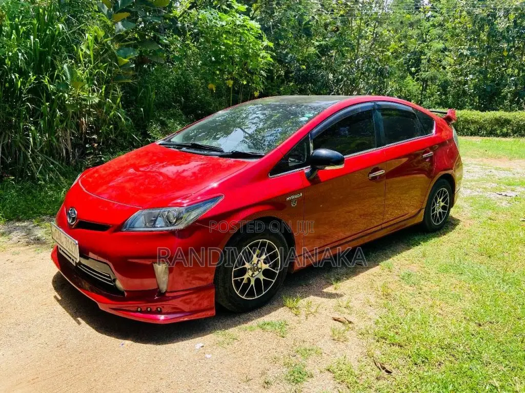 Toyota Prius 2014 Car (Used)
