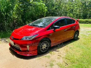 Toyota Prius 2014 Car (Used)