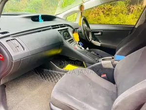 Toyota Prius 2014 Car (Used)