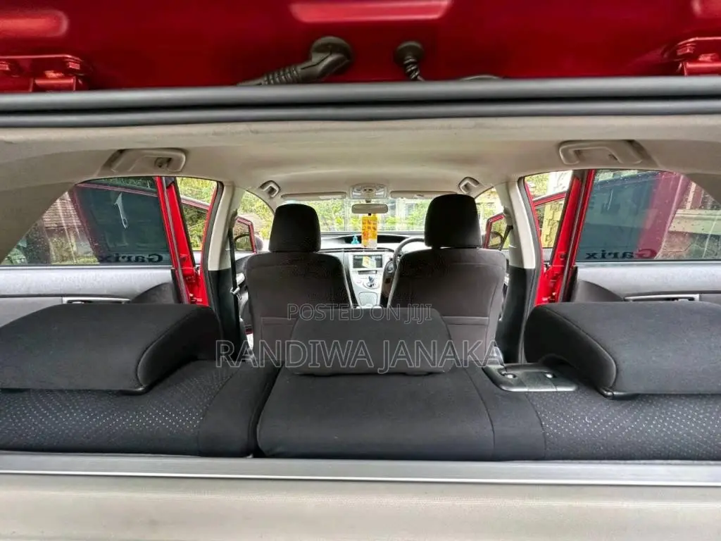 Toyota Prius 2014 Car (Used)