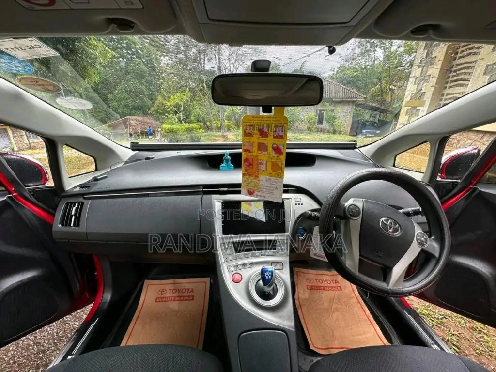 Toyota Prius 2014 Car (Used)