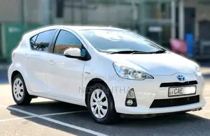 Toyota Aqua S Grade 2014 Car (Used)