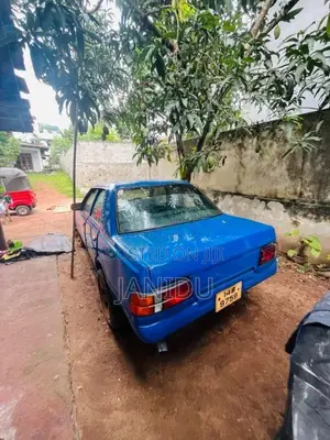 Subaru Subaru 2000 Car (Used)