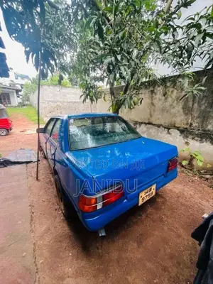 Subaru Subaru 2000 Car (Used)