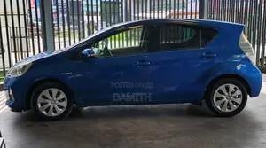 Toyota Aqua 2012 Car (Used)