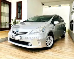 Toyota Prius AlphaCX 2014 Car (Used)